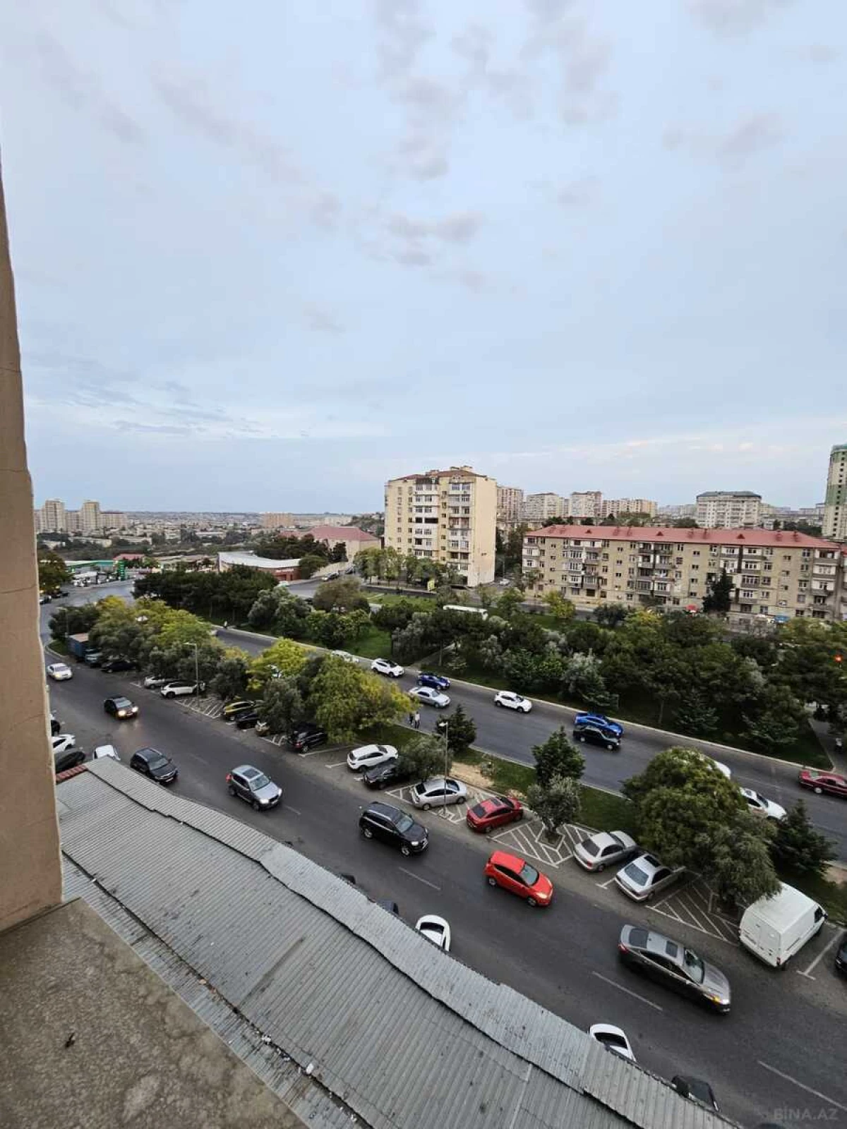 Kirayə verilir 2 otaqlı mənzil 93 m²