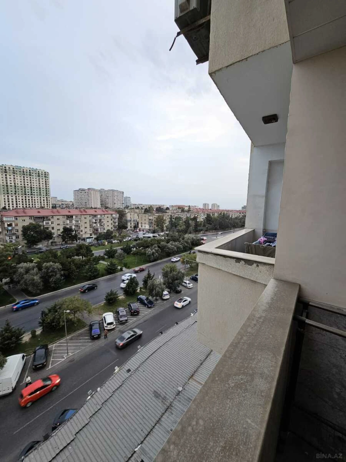 Kirayə verilir 2 otaqlı mənzil 93 m²