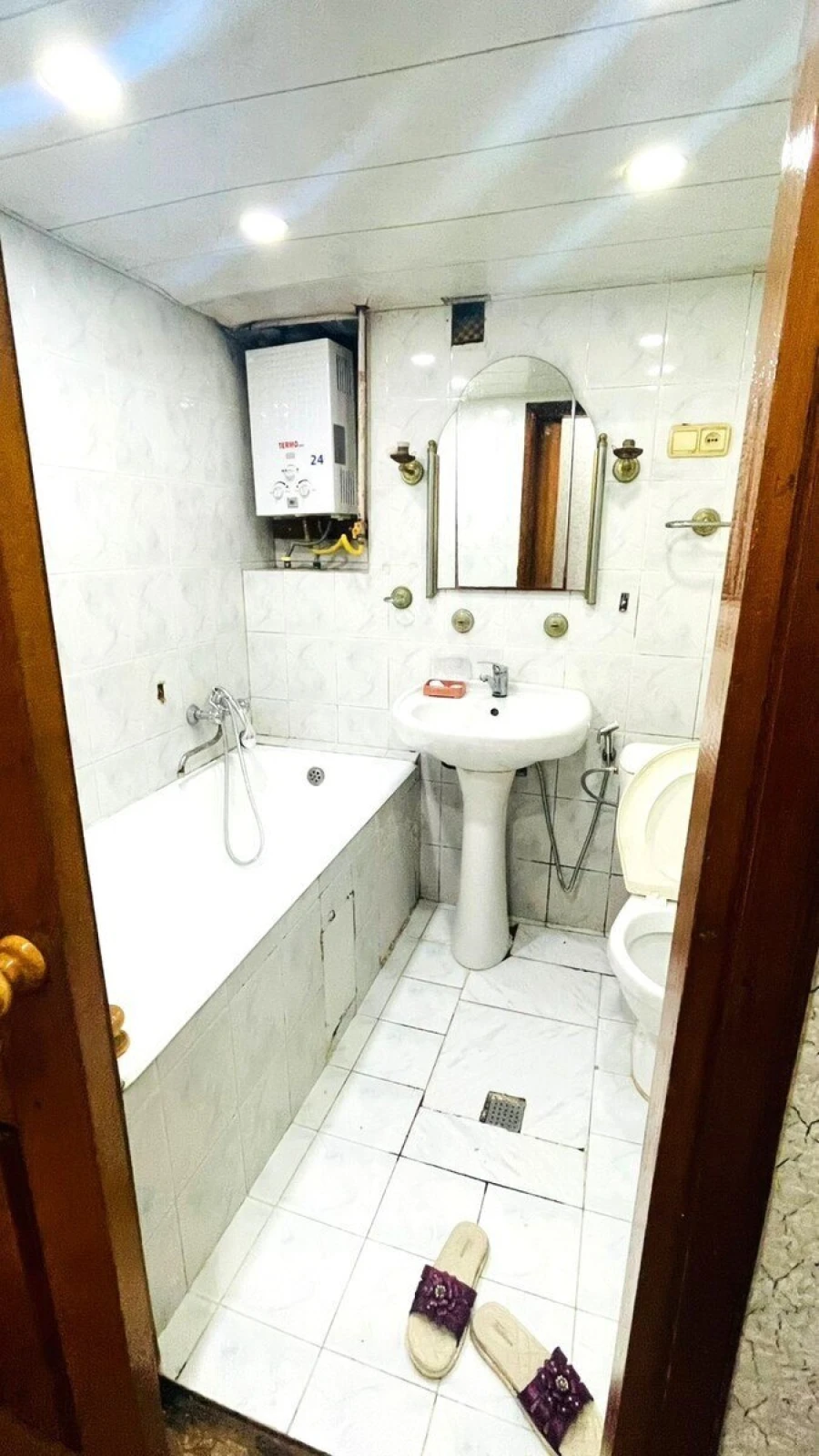 Kirayə verilir 2 otaqlı mənzil 65 m²