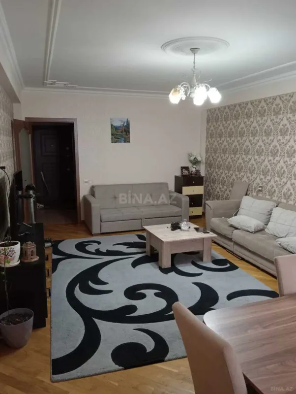 Satılır 3 otaqlı mənzil 110 m²