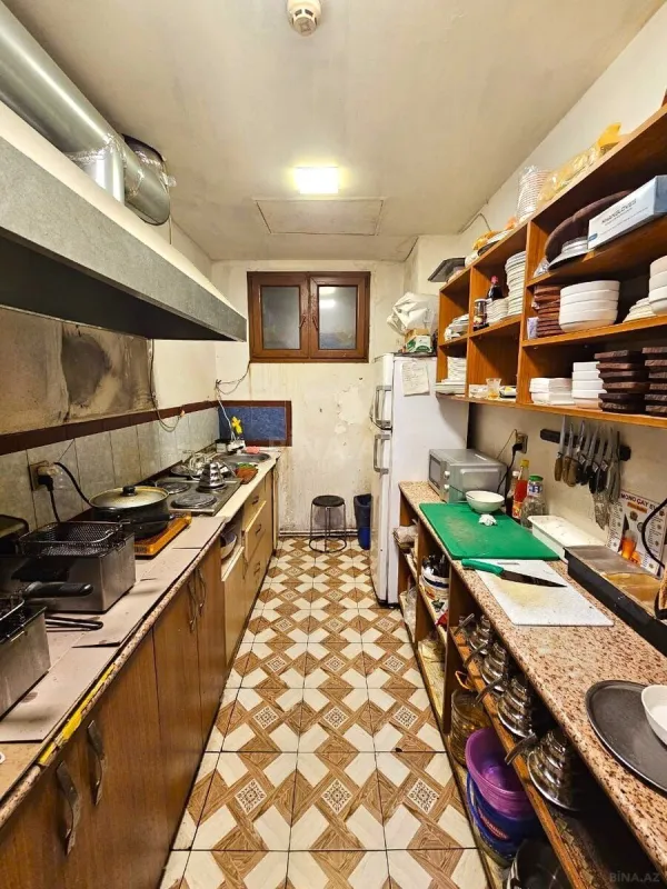 Satılır obyekt 135 m²