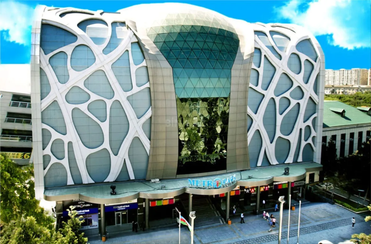 Satılır obyekt 135 m²