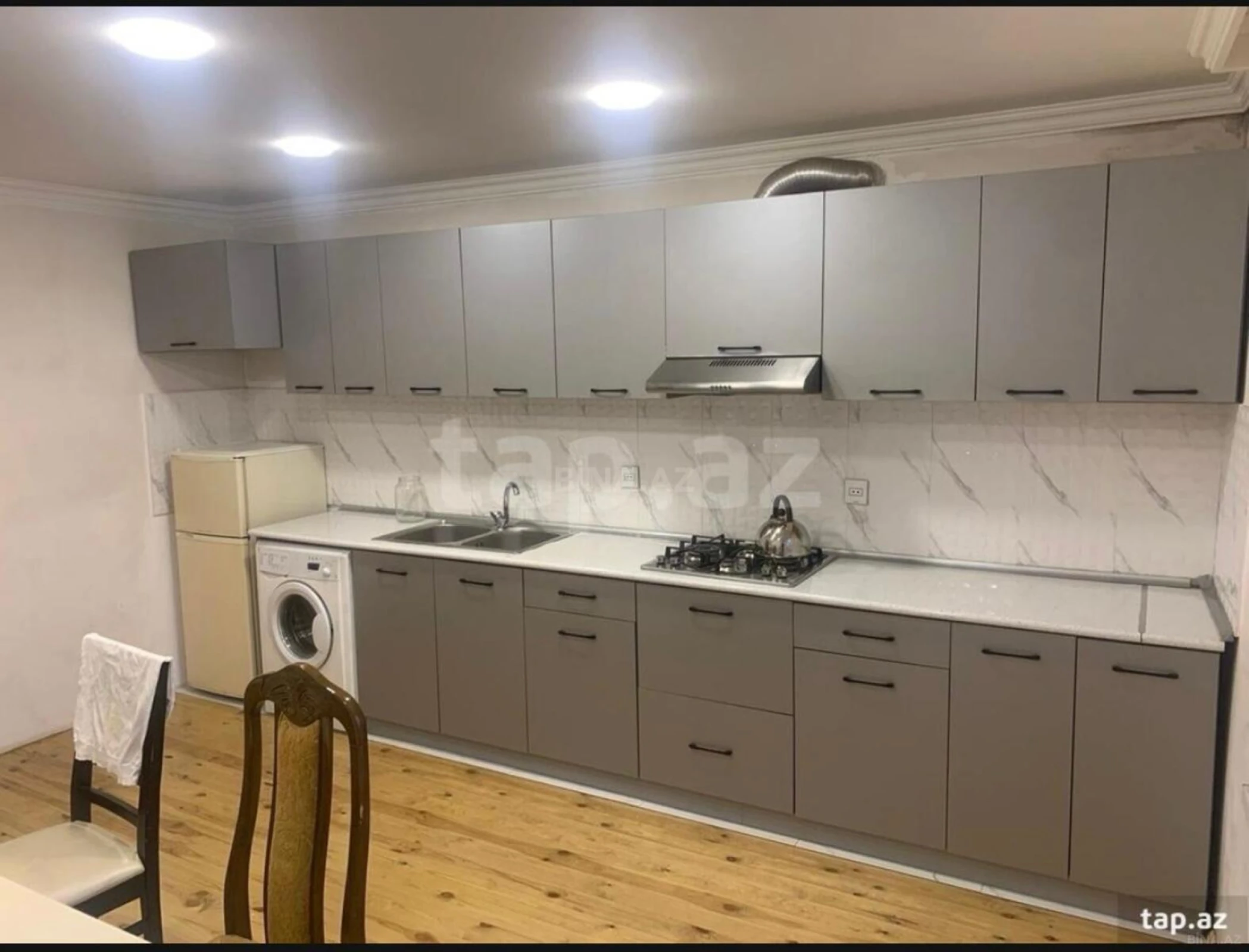 Satılır 4 otaqlı mənzil 100 m²
