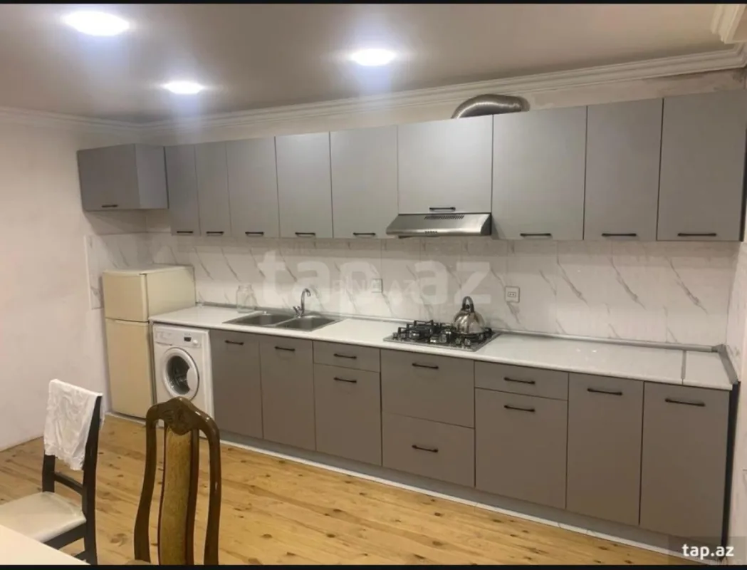 Satılır 4 otaqlı mənzil 100 m²
