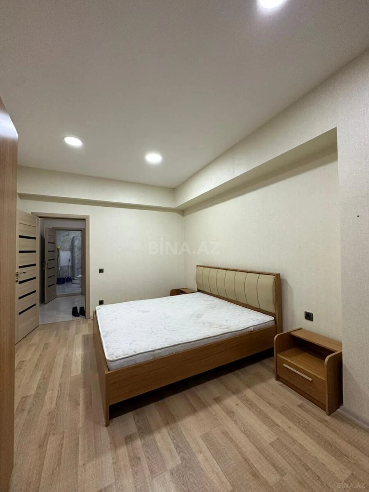 Kirayə verilir 2 otaqlı mənzil 75 m²