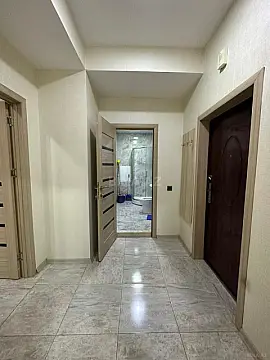 Kirayə verilir 2 otaqlı mənzil 75 m²