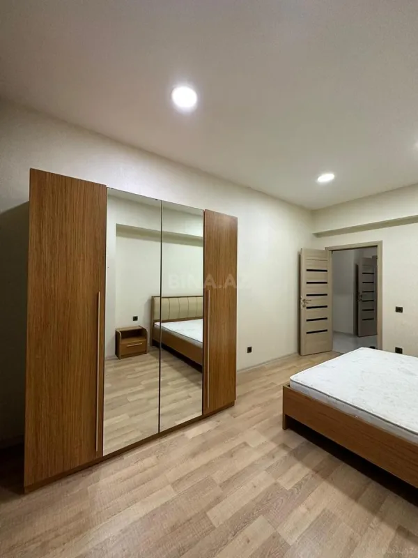 Kirayə verilir 2 otaqlı mənzil 75 m²