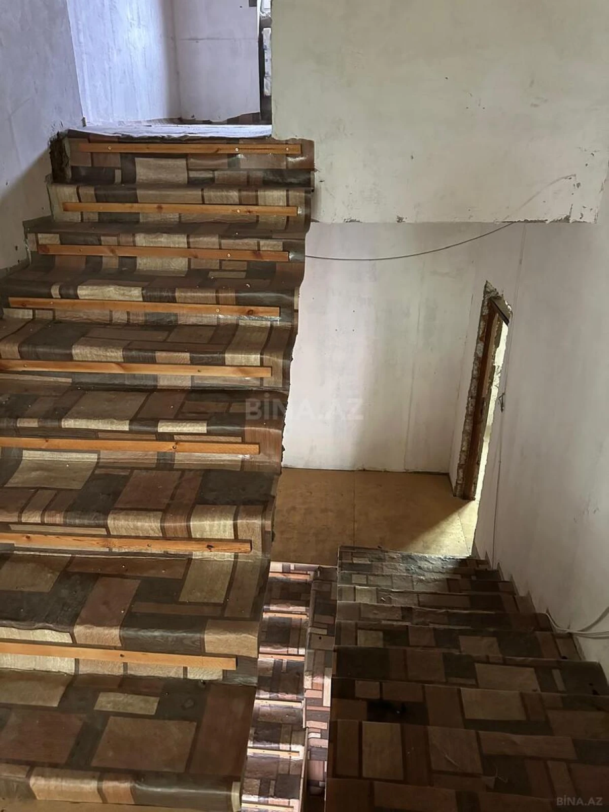 Satılır 6 otaqlı həyət evi 250 m²