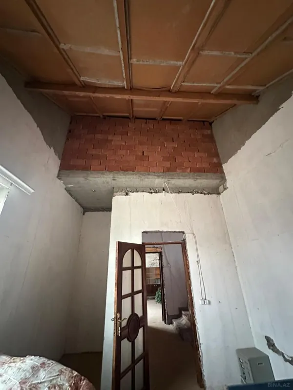 Satılır 6 otaqlı həyət evi 250 m²