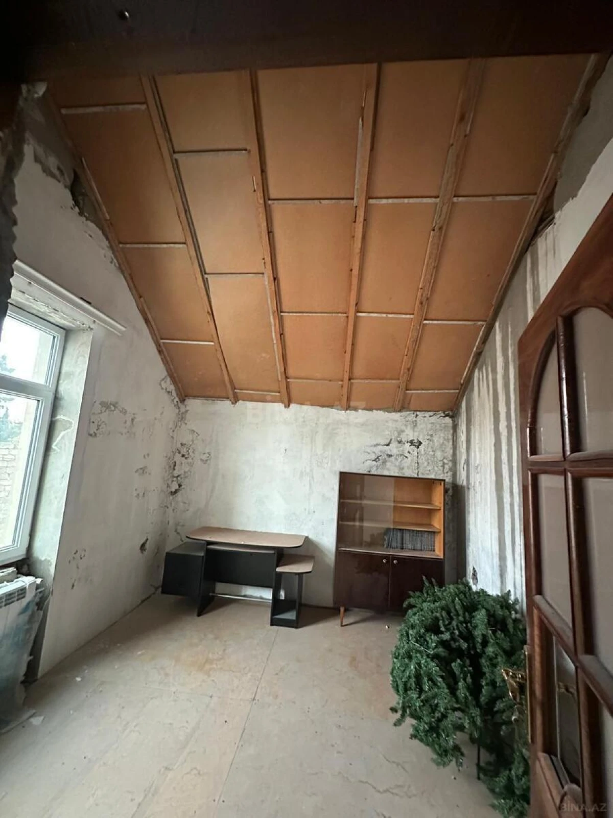 Satılır 6 otaqlı həyət evi 250 m²