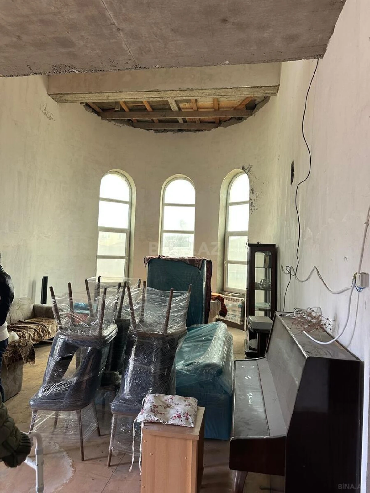 Satılır 6 otaqlı həyət evi 250 m²