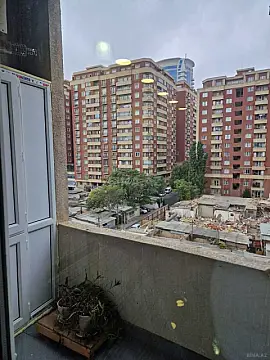 Kirayə verilir 4 otaqlı mənzil 180 m²