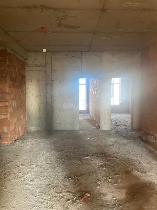 Satılır 4 otaqlı mənzil 165 m²