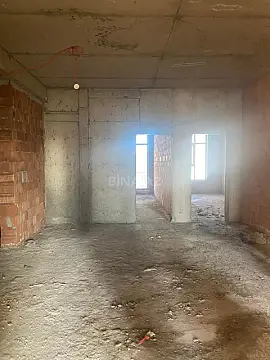 Satılır 4 otaqlı mənzil 165 m²