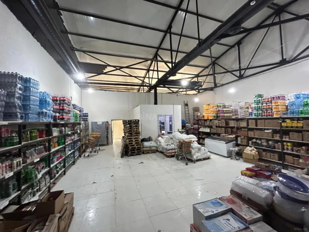 Satılır obyekt 1370 m²