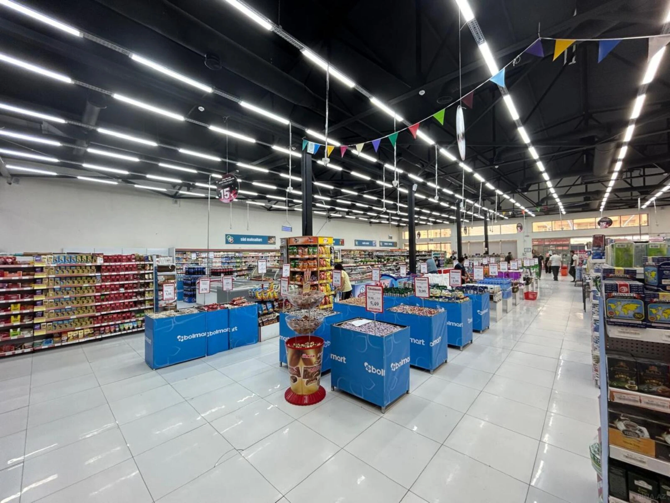 Satılır obyekt 1370 m²