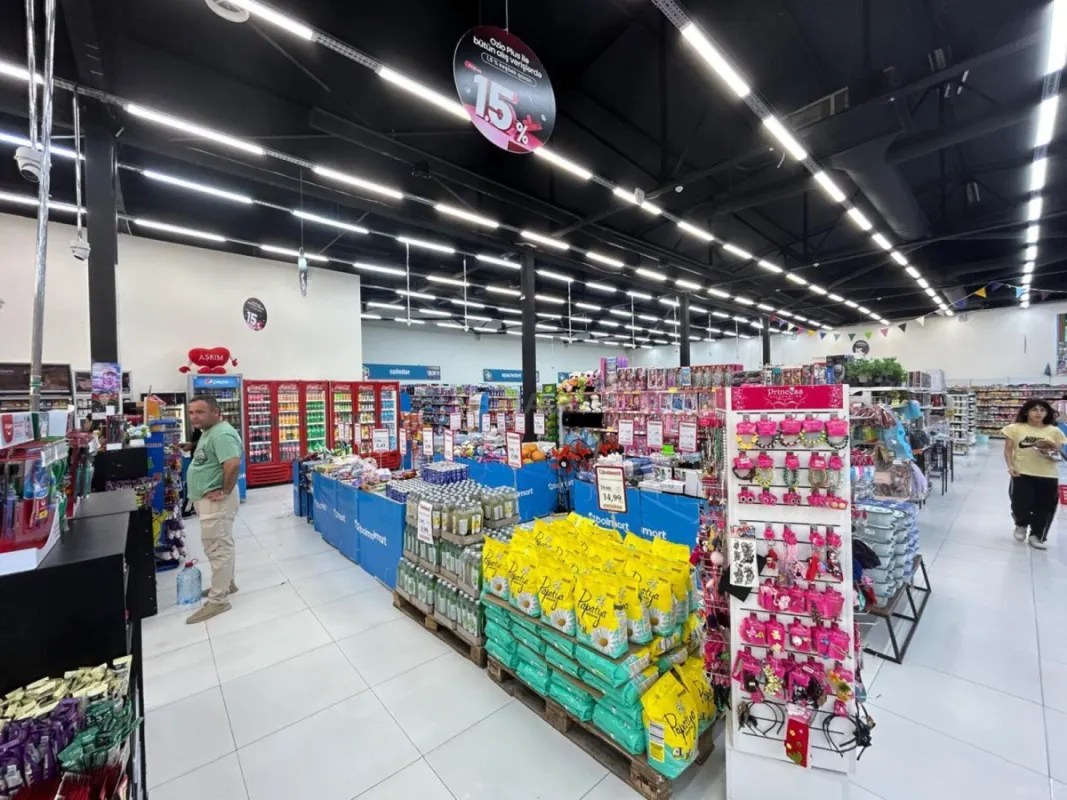 Satılır obyekt 1370 m²