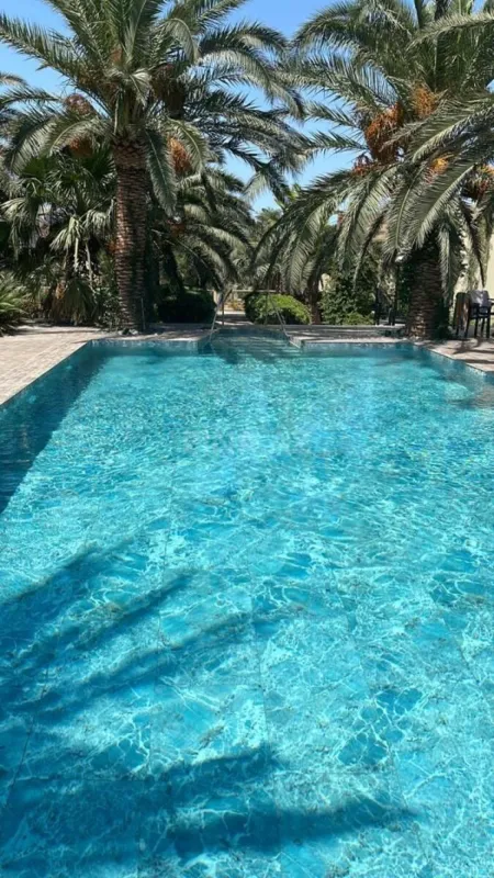 Kirayə verilir 8 otaqlı həyət evi 400 m²