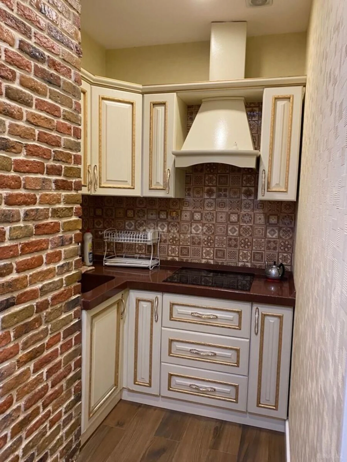 Kirayə verilir 3 otaqlı mənzil 114 m²