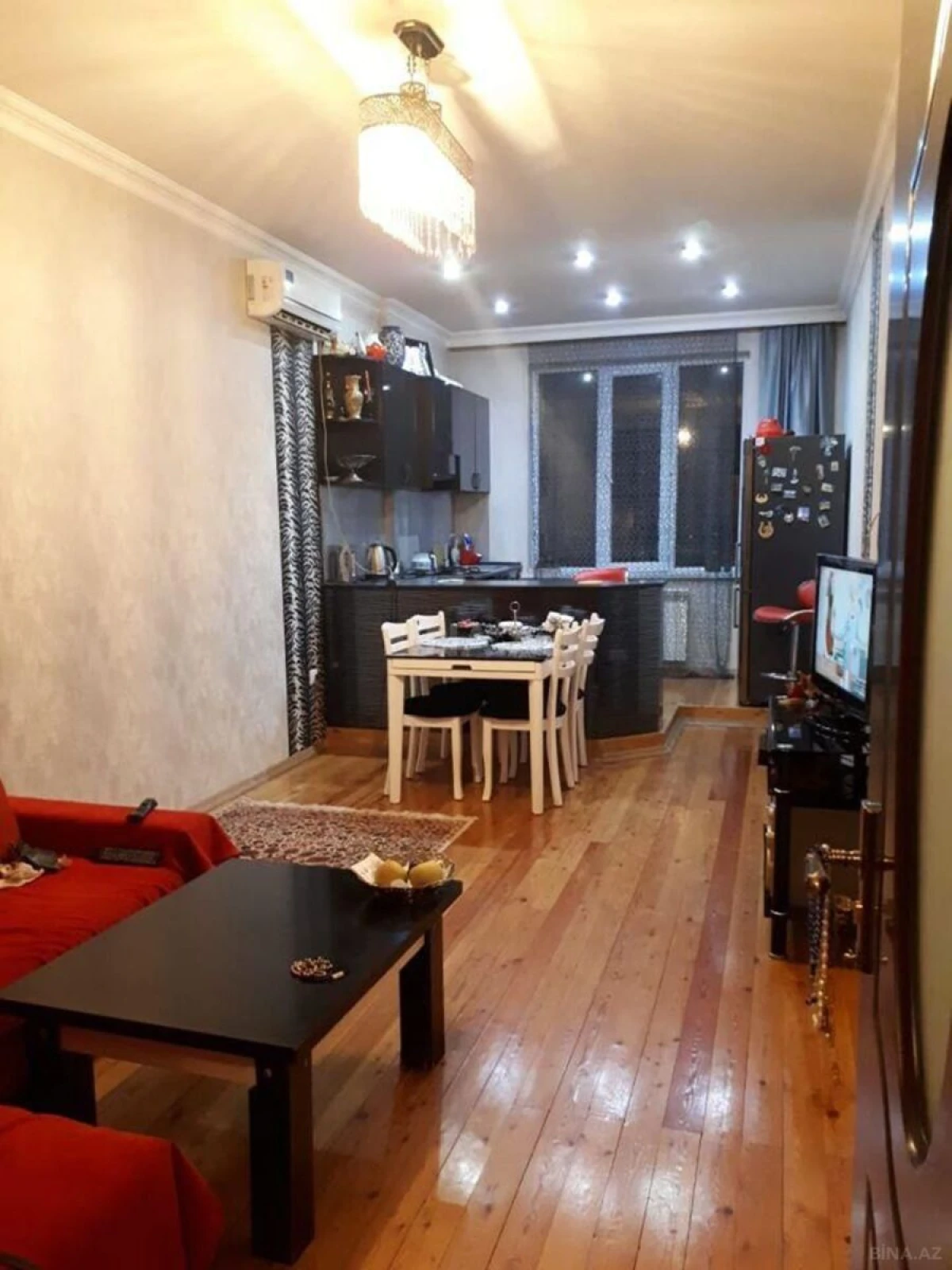Kirayə verilir 2 otaqlı mənzil 80 m²