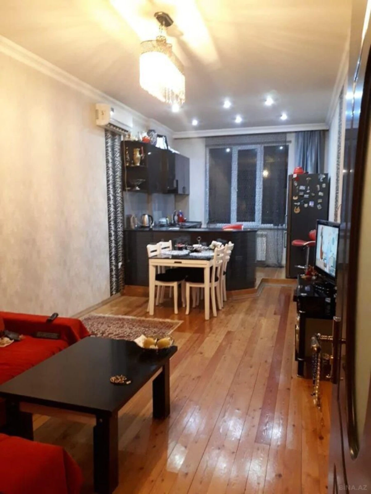 Kirayə verilir 2 otaqlı mənzil 80 m²