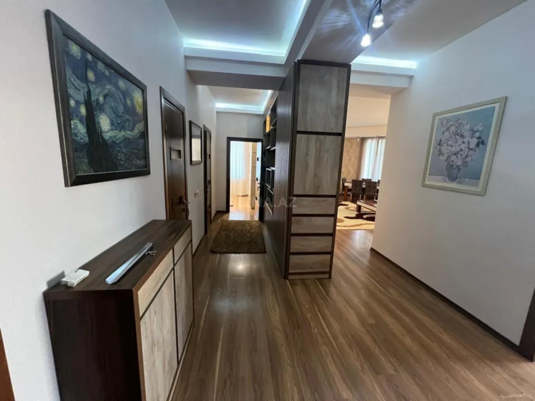 Kirayə verilir 3 otaqlı mənzil 105 m²