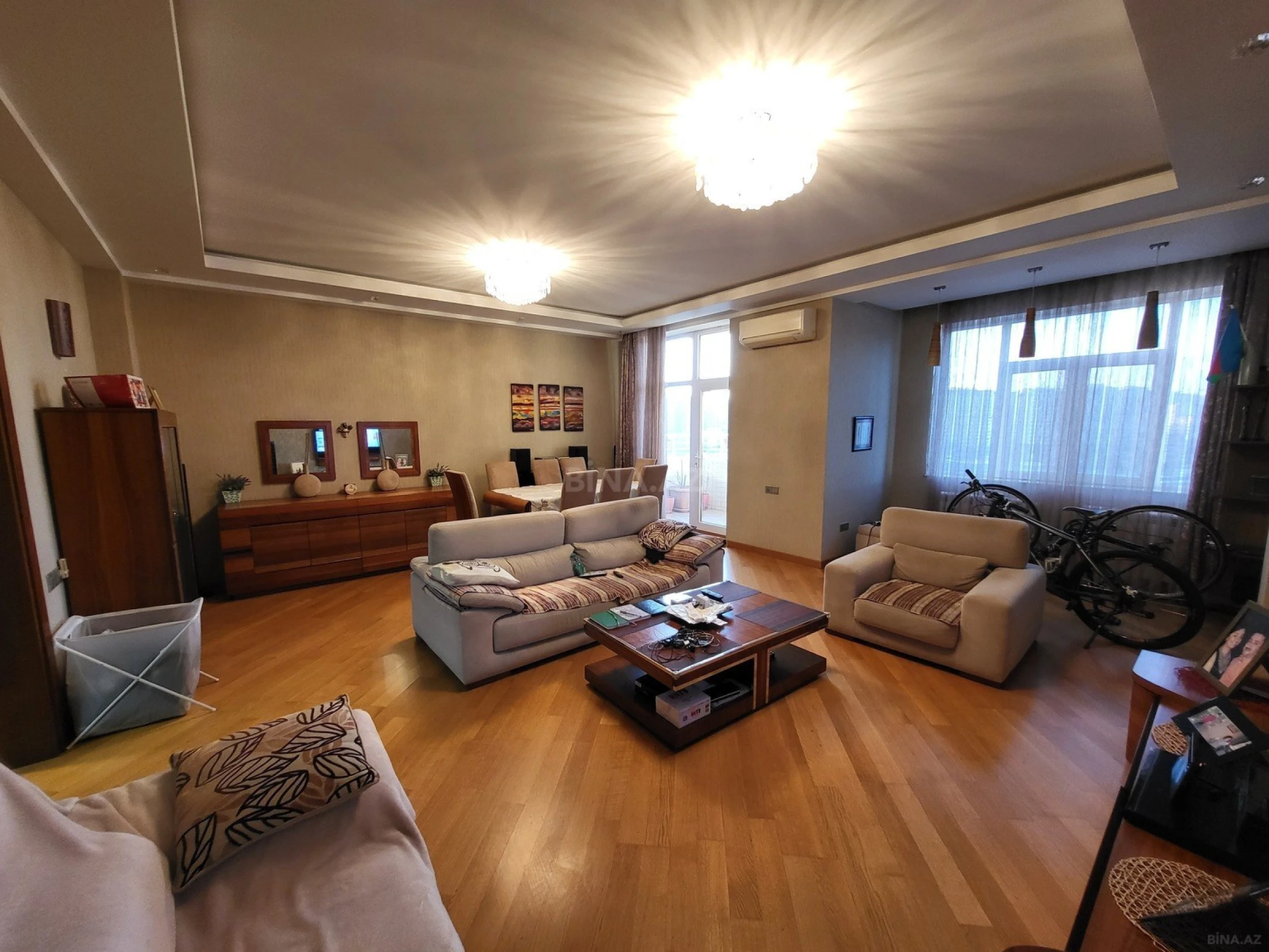 Satılır 4 otaqlı mənzil 164 m²