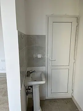 Kirayə verilir obyekt 150 m²