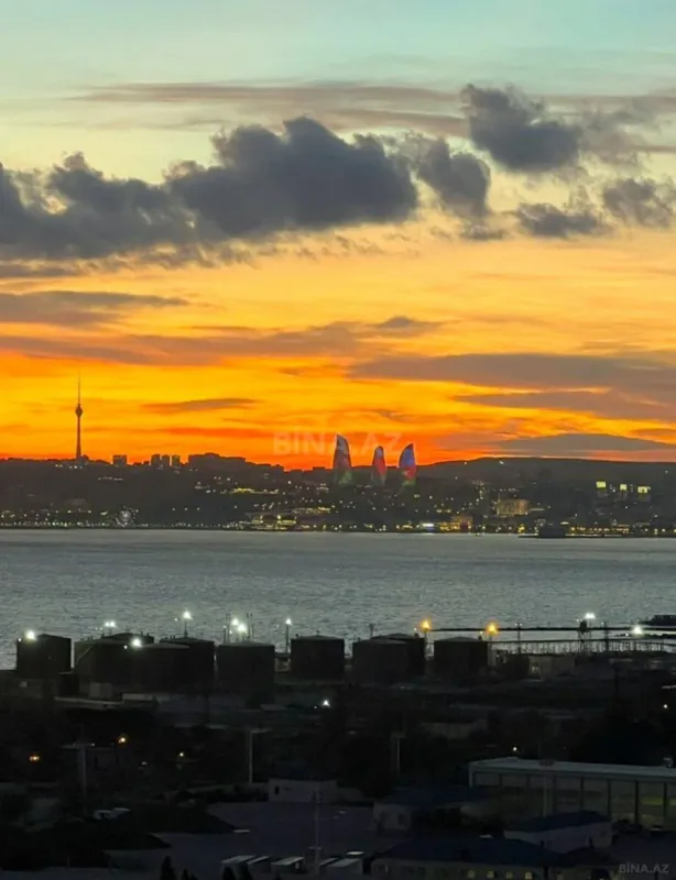 Satılır 2 otaqlı mənzil 75 m²