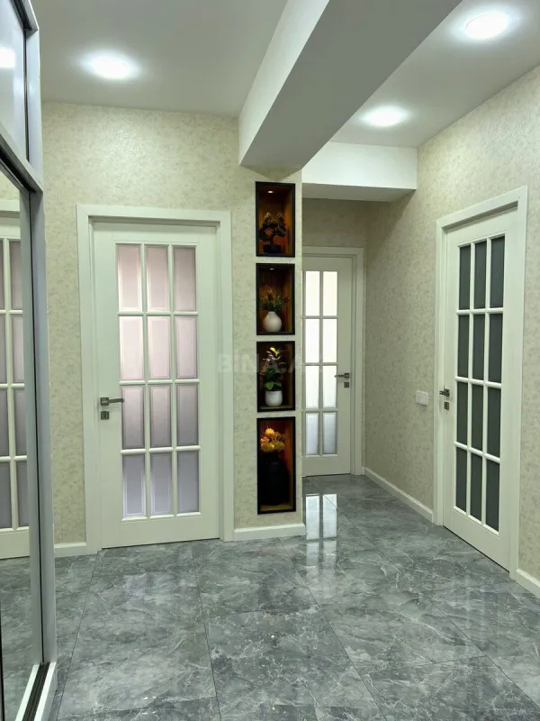 Satılır 2 otaqlı mənzil 75 m²