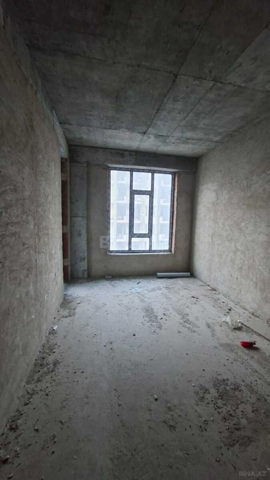 Satılır 4 otaqlı mənzil 170 m²