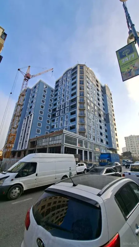 Satılır 4 otaqlı mənzil 170 m²