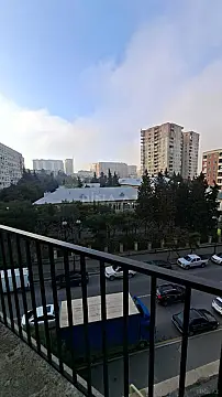Satılır 4 otaqlı mənzil 170 m²