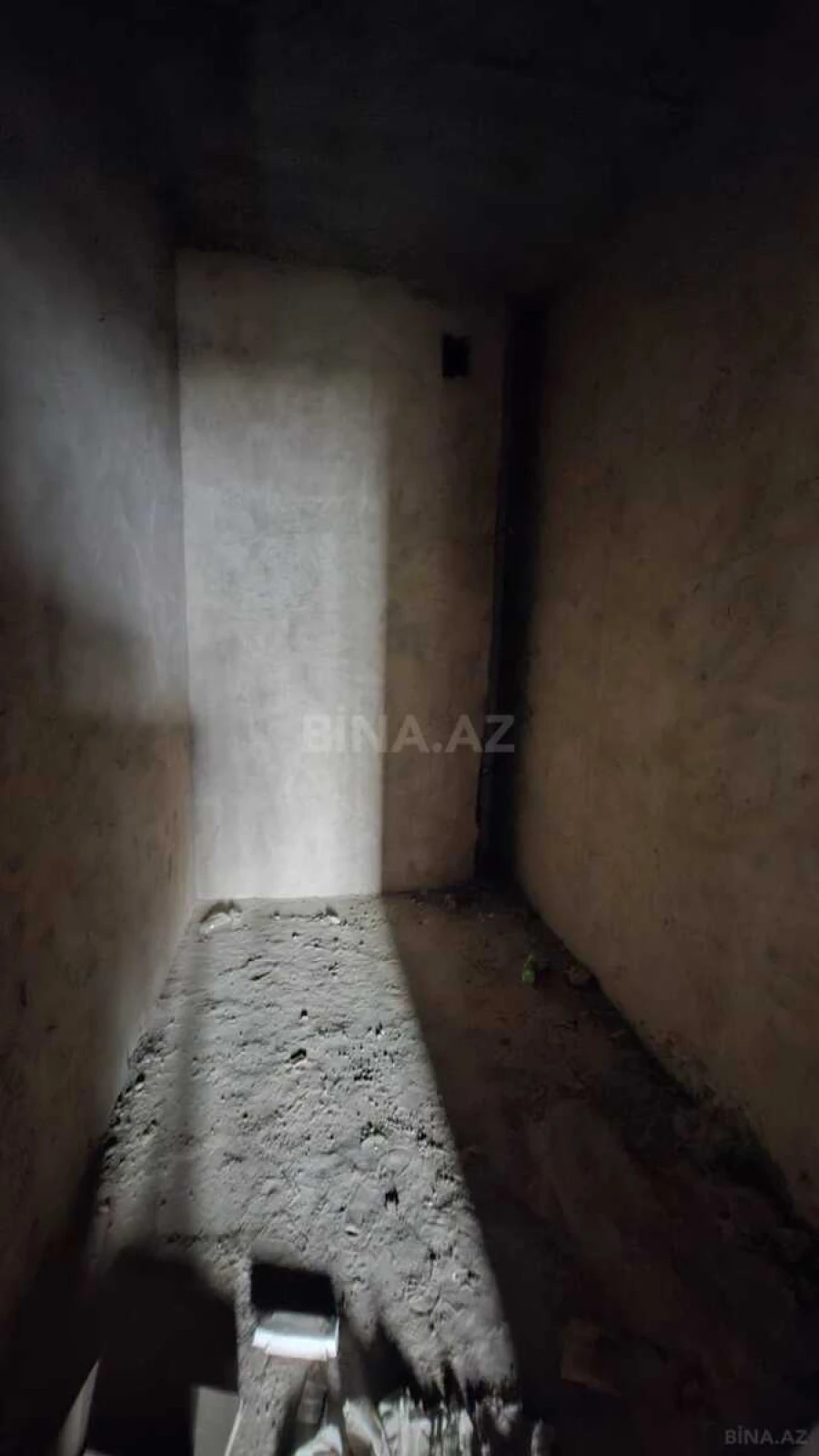 Satılır 4 otaqlı mənzil 170 m²