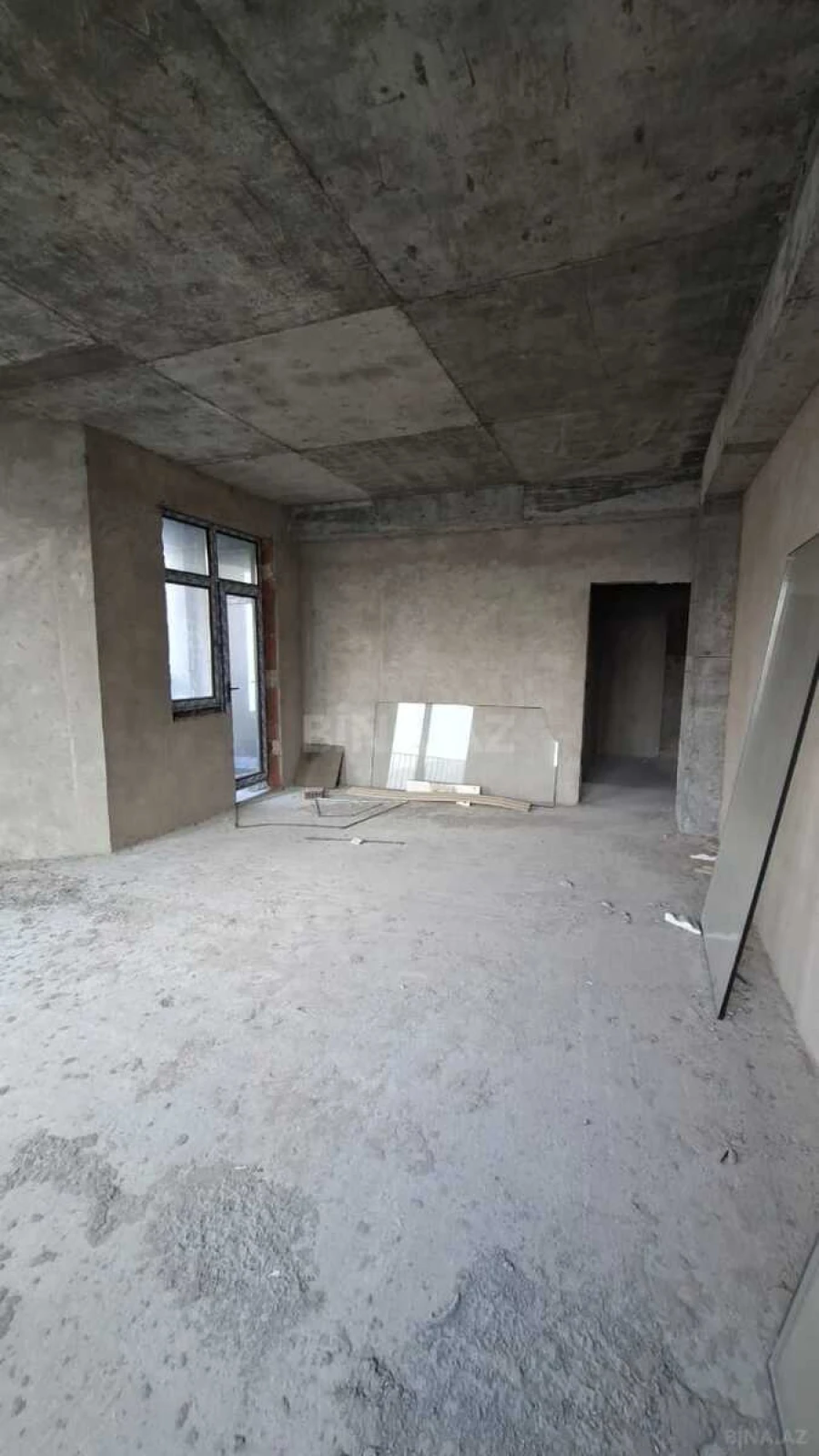 Satılır 4 otaqlı mənzil 170 m²