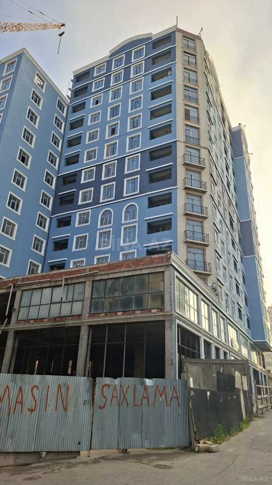 Satılır 4 otaqlı mənzil 170 m²