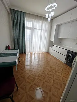 Kirayə verilir 3 otaqlı mənzil 120 m²