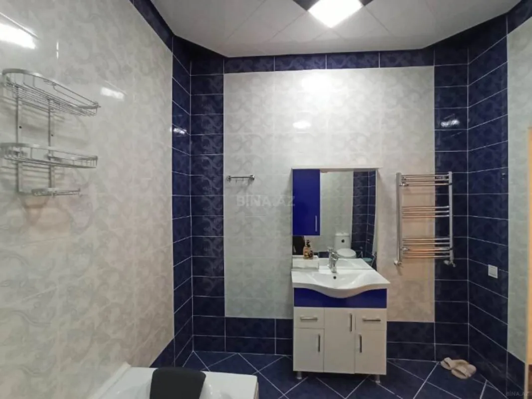 Satılır 7 otaqlı həyət evi 500 m²