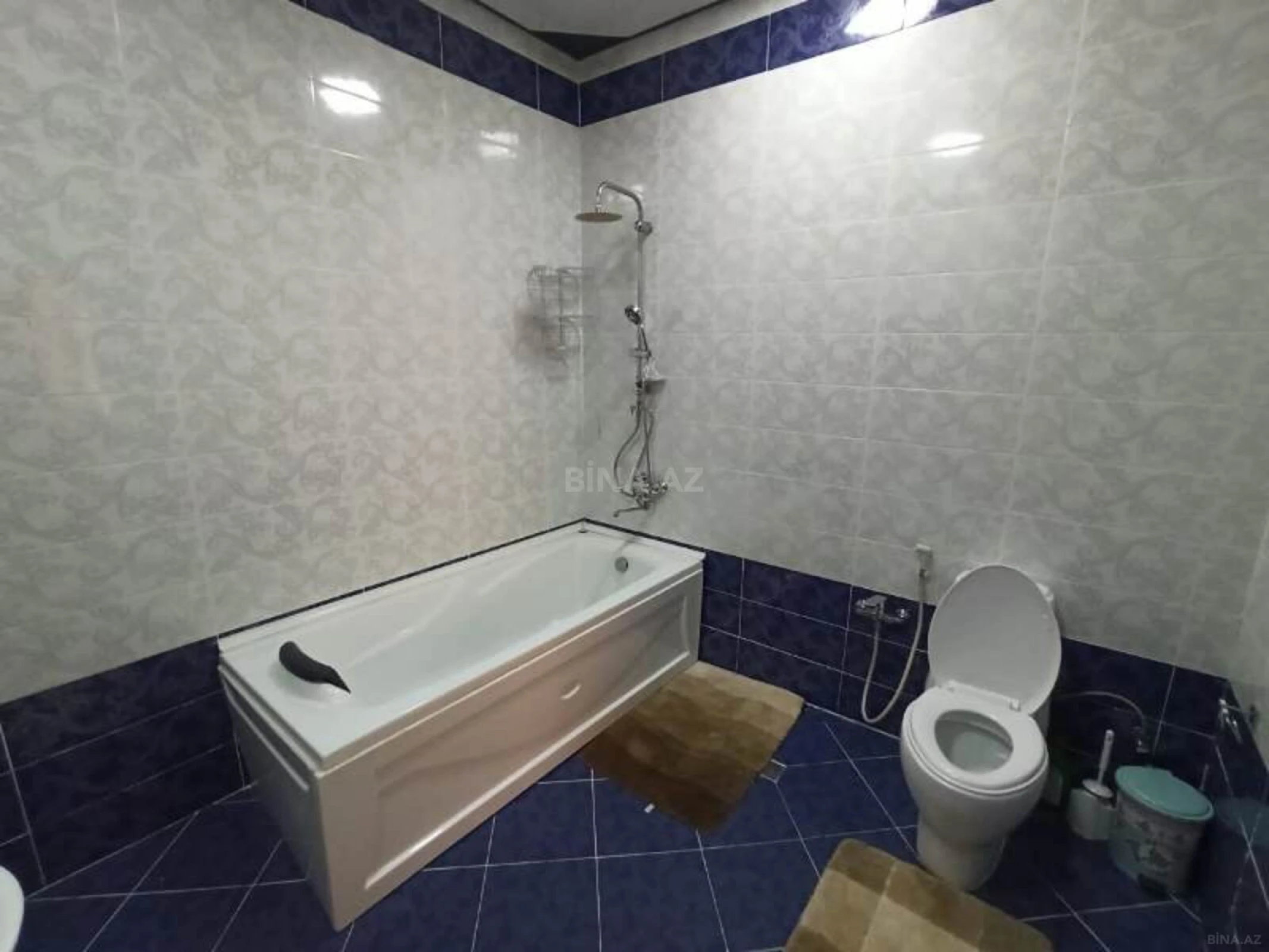 Satılır 7 otaqlı həyət evi 500 m²