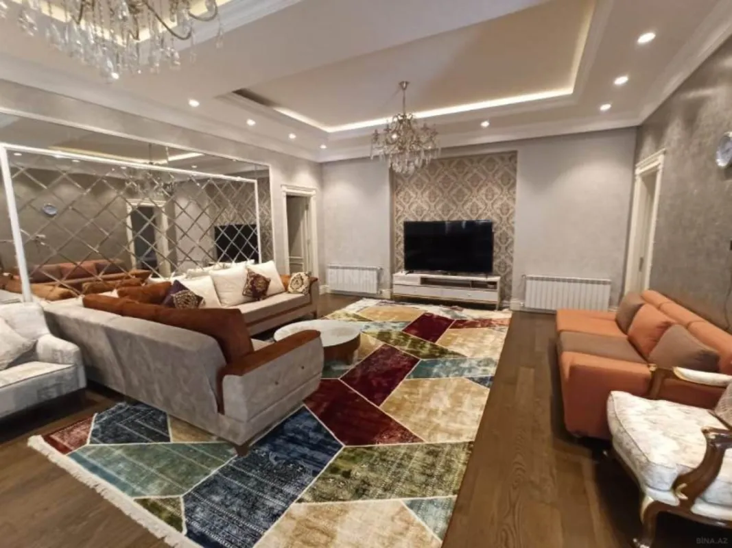 Satılır 7 otaqlı həyət evi 500 m²