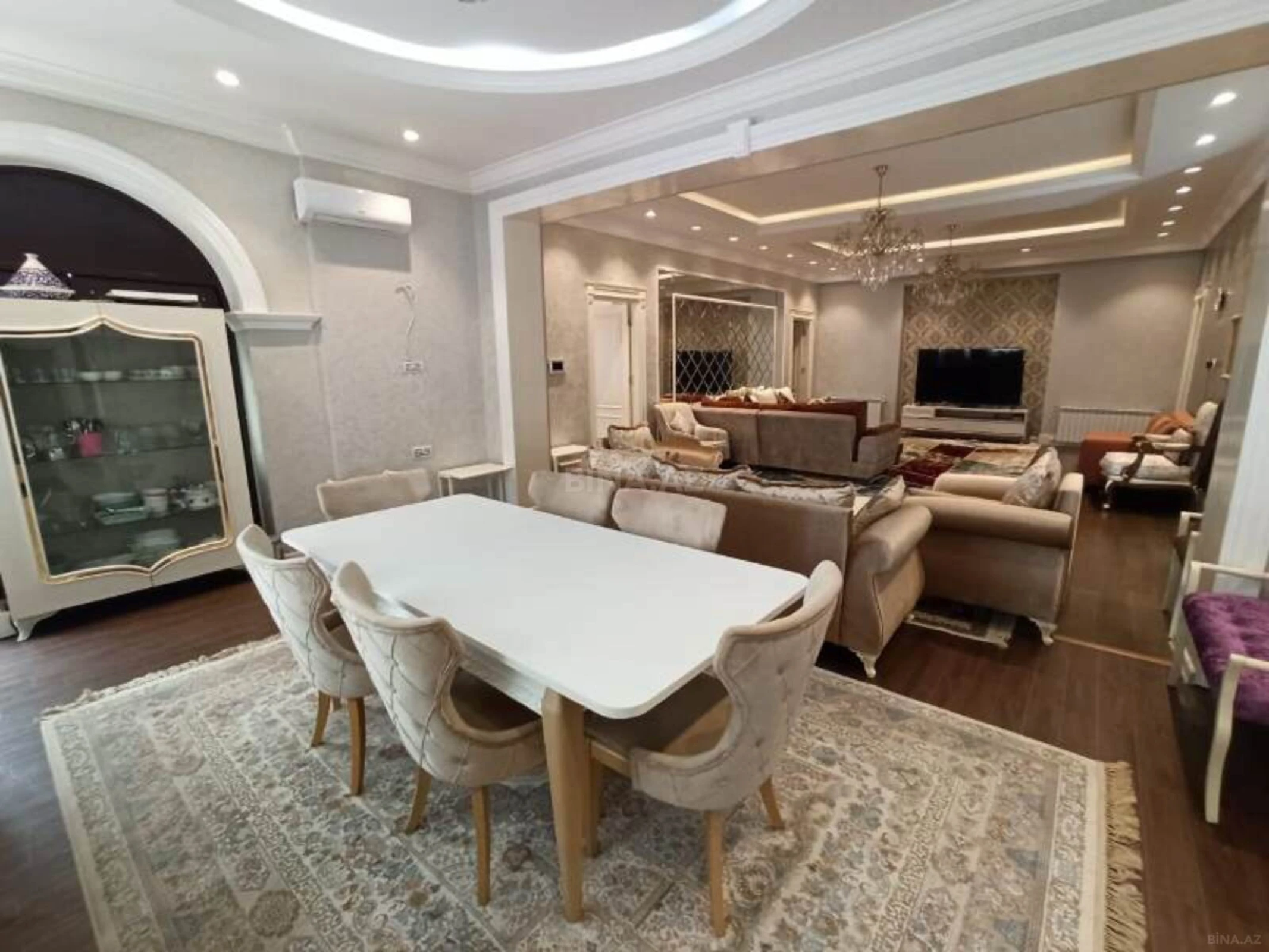 Satılır 7 otaqlı həyət evi 500 m²