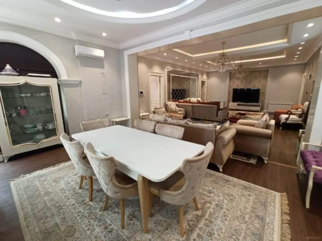 Satılır 7 otaqlı həyət evi 500 m²