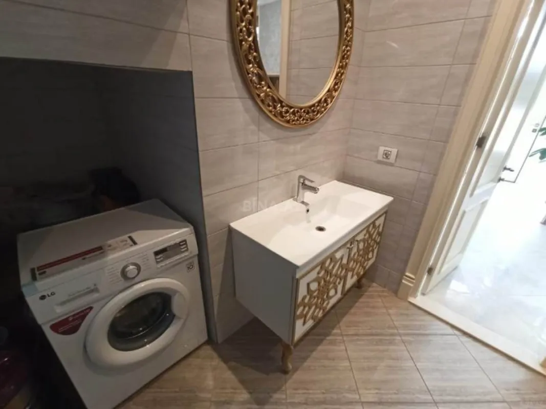 Satılır 7 otaqlı həyət evi 500 m²