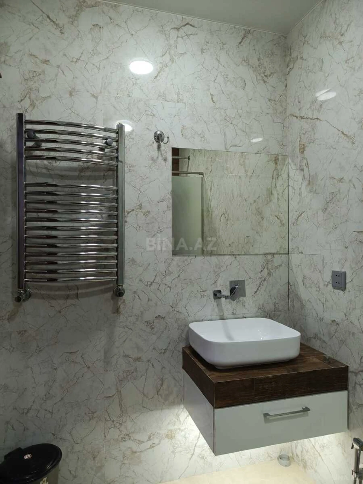 Satılır 3 otaqlı mənzil 107 m²