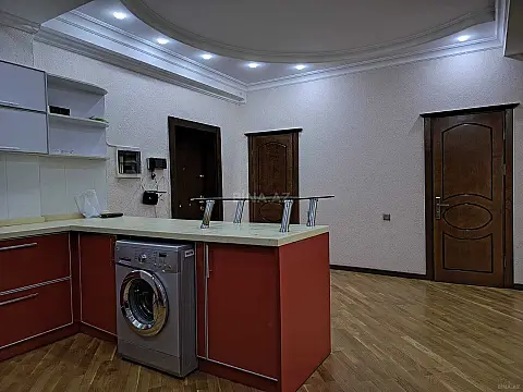 Satılır 3 otaqlı mənzil 107 m²