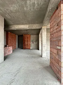 Satılır 3 otaqlı mənzil 136 m²