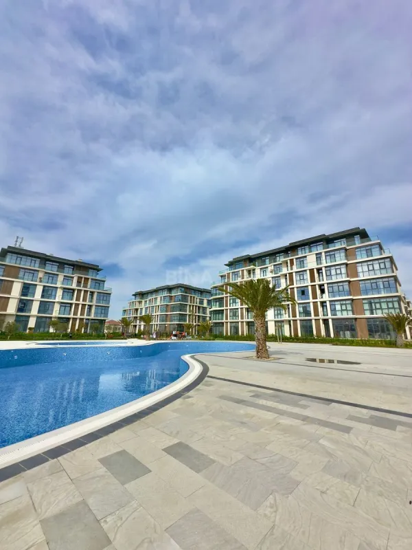 Satılır 3 otaqlı mənzil 136 m²