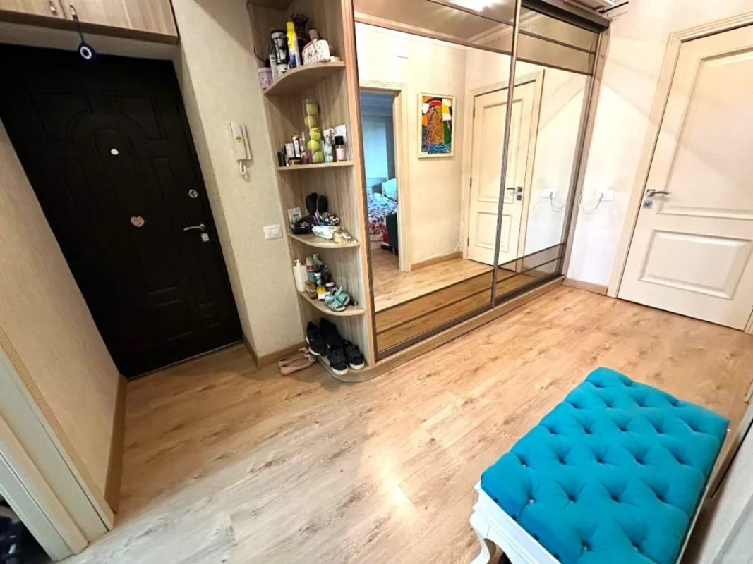 Satılır 2 otaqlı mənzil 75 m²