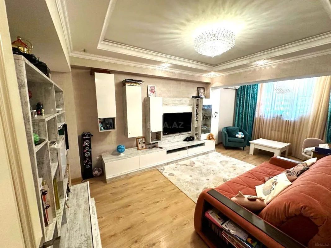 Satılır 2 otaqlı mənzil 75 m²