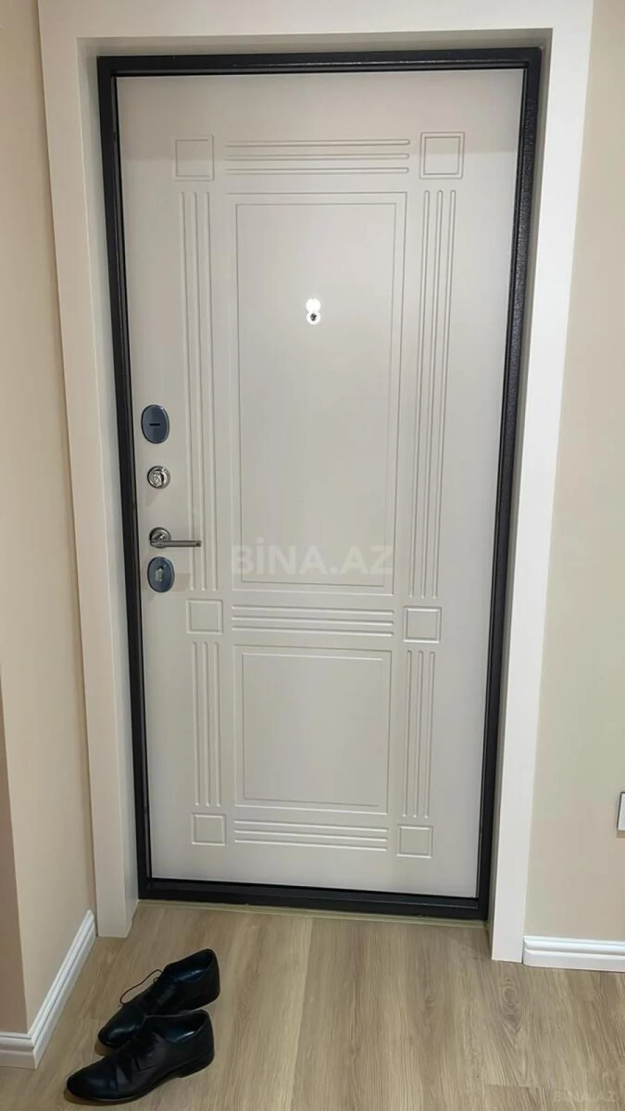 Satılır 2 otaqlı mənzil 81 m²